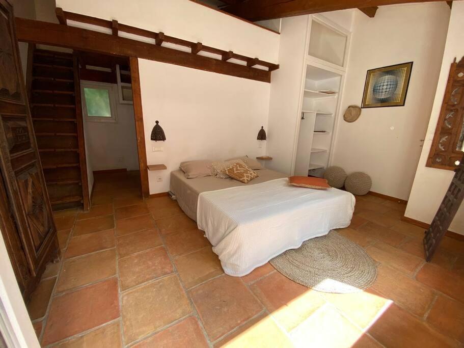 Petit Mas Calme Typique Du Sud ! Villa Valergues Bagian luar foto